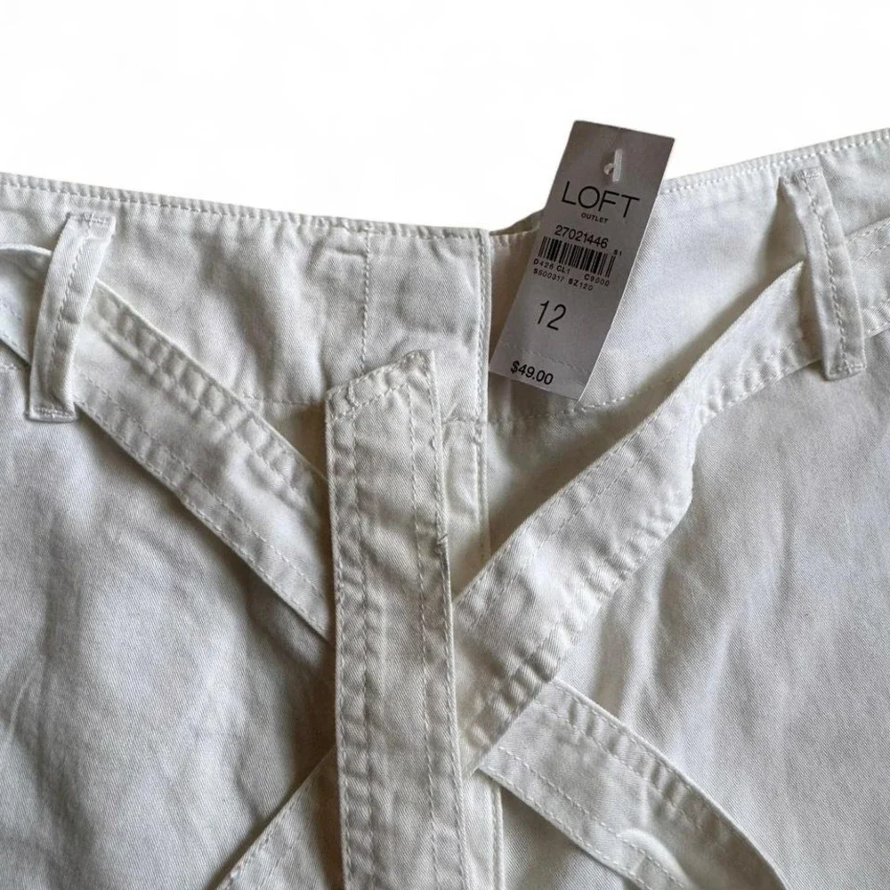 NWT - Loft‎ White Shorts w/ Black Embroidered Detail